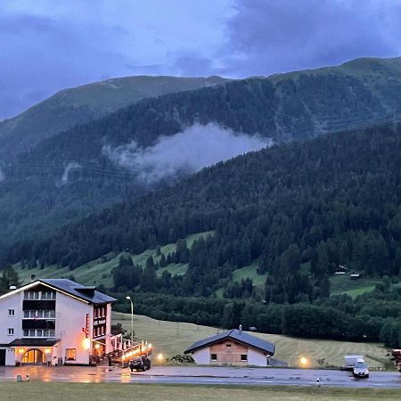 Hotel Restaurant Gommerhof Reckingen Bagian luar foto