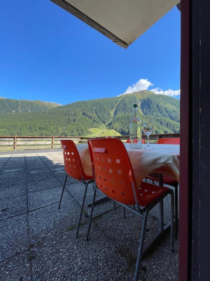 Hotel Restaurant Gommerhof Reckingen Bagian luar foto