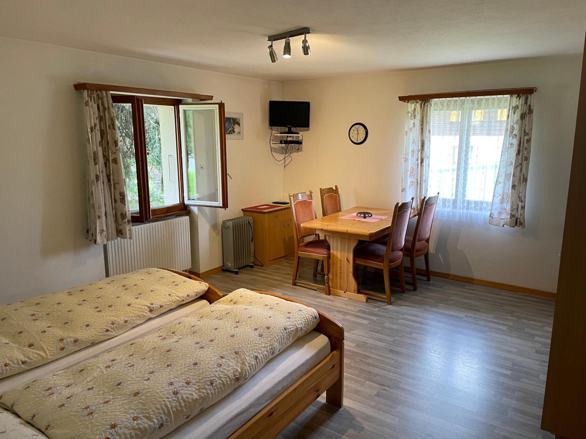Hotel Restaurant Gommerhof Reckingen Ruang foto